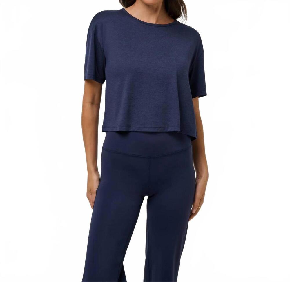 NEW TRAVISMATHEW skyloft light celestia short sleeve tee in heather navy blazer